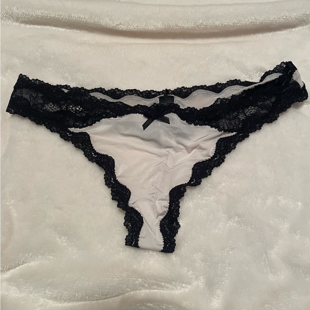 Vintage Victoria's Secret Black and White Satin Lace Thong Panties, Size Large